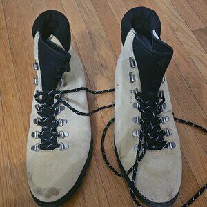 Axel Arigato Men’s Suede Hiking Boots - Beige/Black - US 10